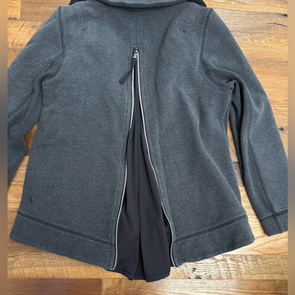 Lululemon Gray Zip-Up Jacket - image 7